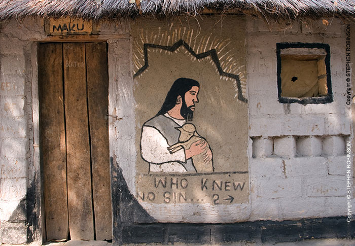 004_CZmA.8534-African-painted-House-Jesus's-Barbershop