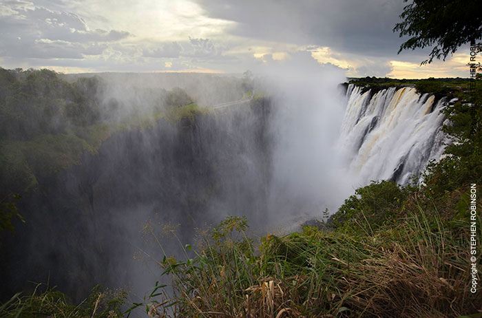 032_LZmS.6391-Victoria-Falls-E-Cataract-Zambia-Zambezi-R-Zambia