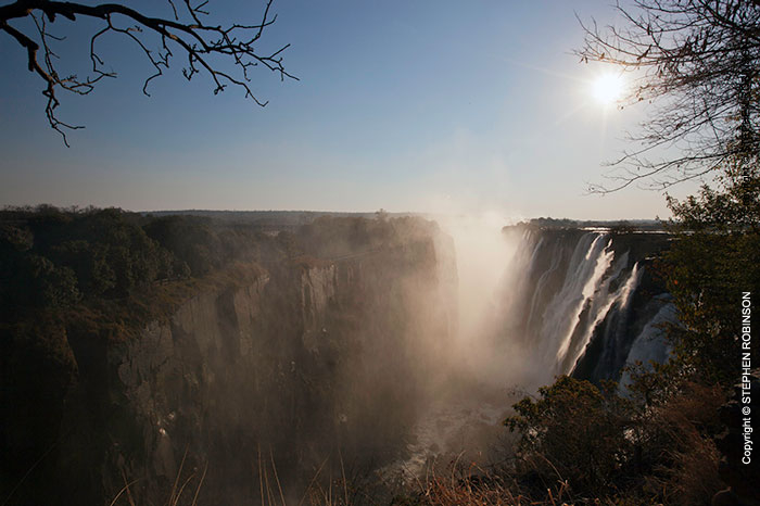 039_LZmS.3146-Victoria-Falls-from-E-Cataract-Zambezi-R-Zambia