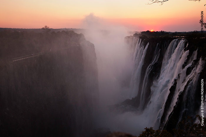 041_LZmS.3169-Victoria-Falls-Sunset-Zambezi-R-Zambia