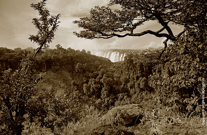 068_LZmS.6367-Victoria-Falls-after-Baines-Zambezi-R-Zambia