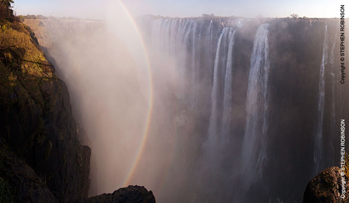 084_LZmS.324552-Rainbows-&-Danger-Point-Victoria-Falls-Zambezi-R-Zambia