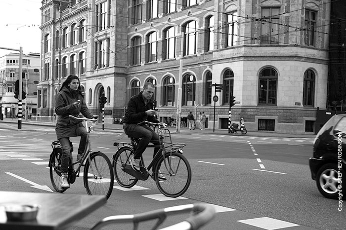 057_UNl.1136BW-Mobile-Phones-Amsterdam