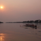 47_SZmR.9625-Rowing-on-Zambezi-UJ-Ladies-Eight-&-Sunset