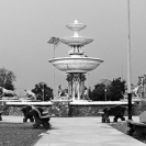 021_Pg48-UAf.95909BW-Town centre monument, Kolwezi