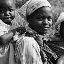 019_PZmNW.8546BW-Mother-&-Children-NW-Zambia#2